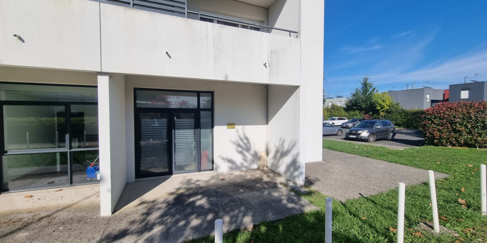 local commercial à IDRON (64320)